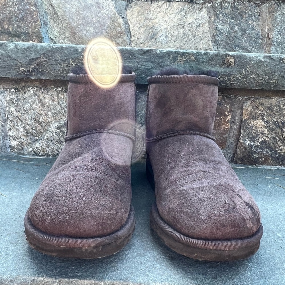 UGG CLASSIC MINI in chocolate brown